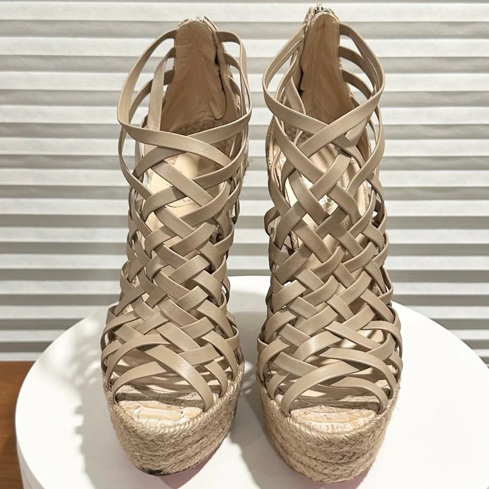 🌺CHRISTIAN LOUBOUTIN🌺 Tramontagne Red Sole Wedge
Sandal Beige Size:38 - Picture 4 of 14